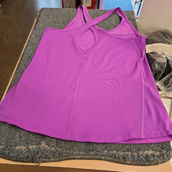 Under Armour HG Coolswitch Tank - Magenta - Picture 2 of 2